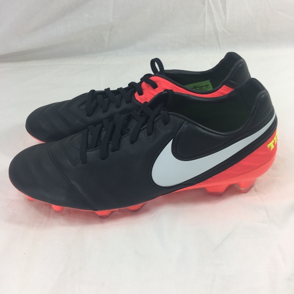 nike tiempo legacy 2